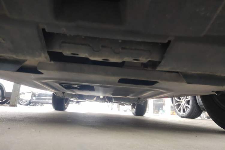 Used Honda CR-V 2010 2.4L automatic four-wheel drive luxury version Chassis Front