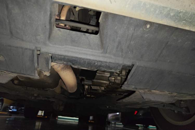 Used Honda CR-V 2010 2.0L automatic two-wheel drive urban version Chassis Front