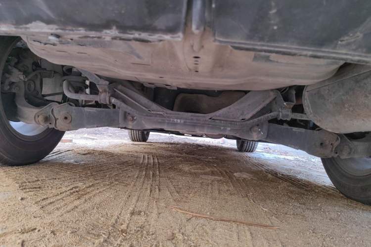 Used Honda CR-V 2010 2.0L automatic two-wheel drive urban version Chassis Rear