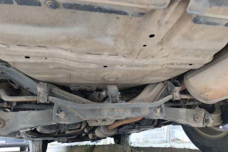 Used Honda CR-V 2010 2.4L automatic four-wheel drive luxury version Chassis Rear