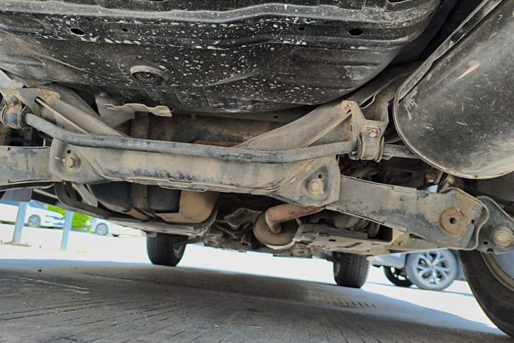 Used Honda CR-V 2010 2.0L automatic two-wheel drive urban version Chassis Rear