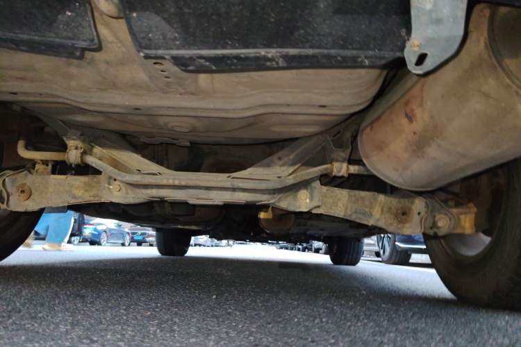 Used Honda CR-V 2010 2.0L automatic two-wheel drive urban version Chassis Rear