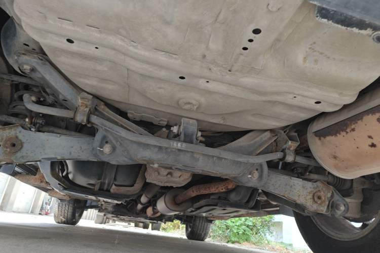 Used Honda CR-V 2010 2.4L automatic four-wheel drive luxury version Chassis Rear