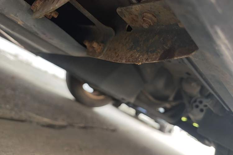 Used Honda CR-V 2010 2.0L automatic two-wheel drive urban version Chassis Rear Left