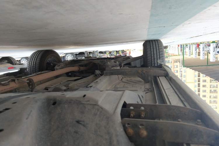 Used Honda CR-V 2010 2.0L manual two-wheel drive urban version Chassis Rear Left