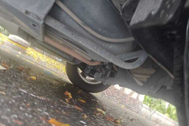 Used Honda CR-V 2010 2.0L automatic two-wheel drive urban version Chassis Rear Left