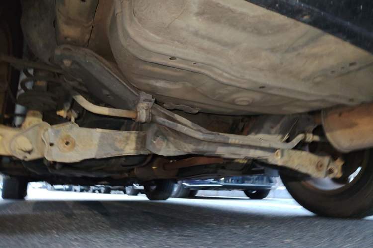 Used Honda CR-V 2010 2.0L automatic two-wheel drive urban version Chassis Rear Left