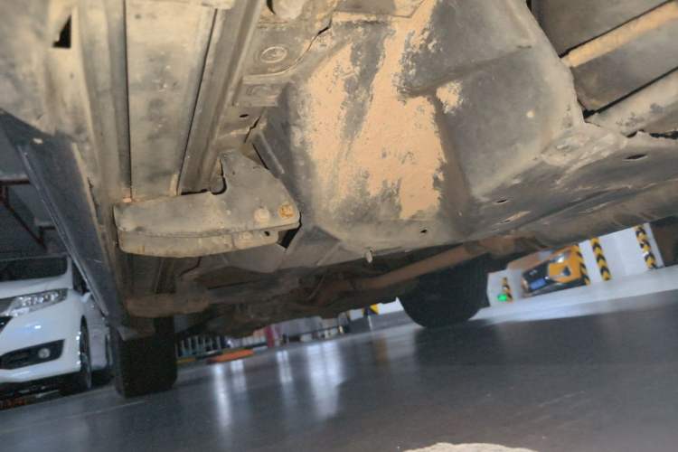 Used Honda CR-V 2010 2.0L automatic two-wheel drive urban version Chassis Rear Left
