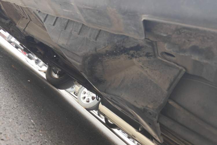 Used Honda CR-V 2010 2.0L automatic two-wheel drive urban version Chassis Rear Left