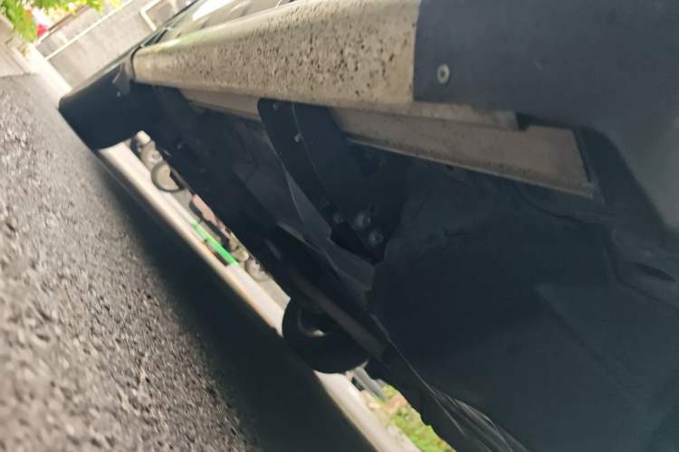 Used Honda CR-V 2010 2.0L automatic two-wheel drive urban version Chassis Rear Left