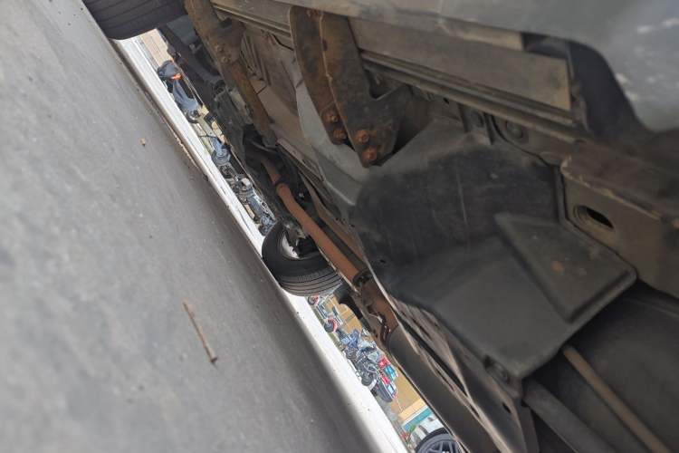 Used Honda CR-V 2010 2.0L automatic two-wheel drive urban version Chassis Rear Left