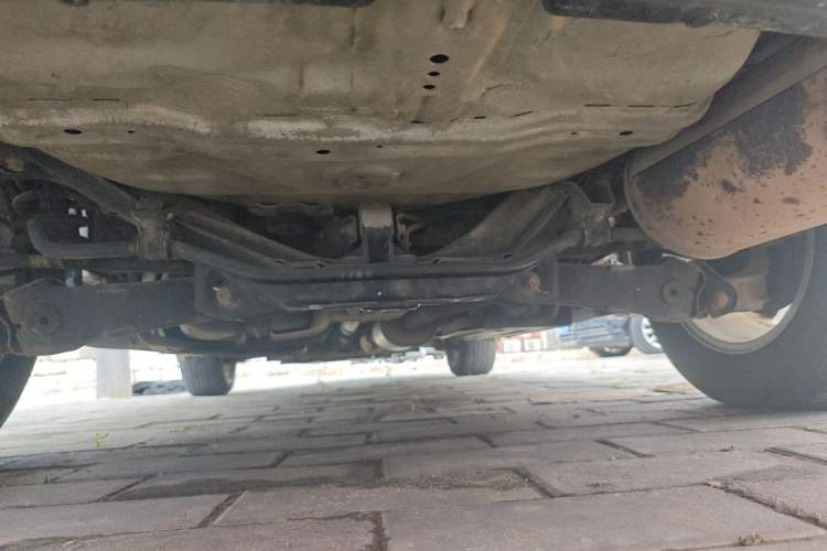 Used Honda CR-V 2010 2.4L automatic four-wheel drive luxury version Chassis Rear