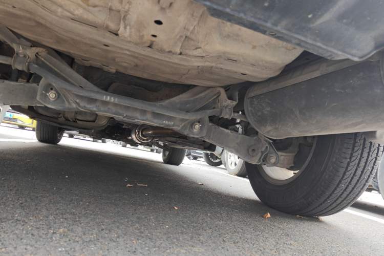 Used Honda CR-V 2010 2.0L automatic two-wheel drive urban version Chassis Rear