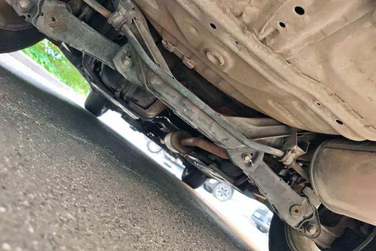Used Honda CR-V 2010 2.0L automatic two-wheel drive urban version Chassis Rear
