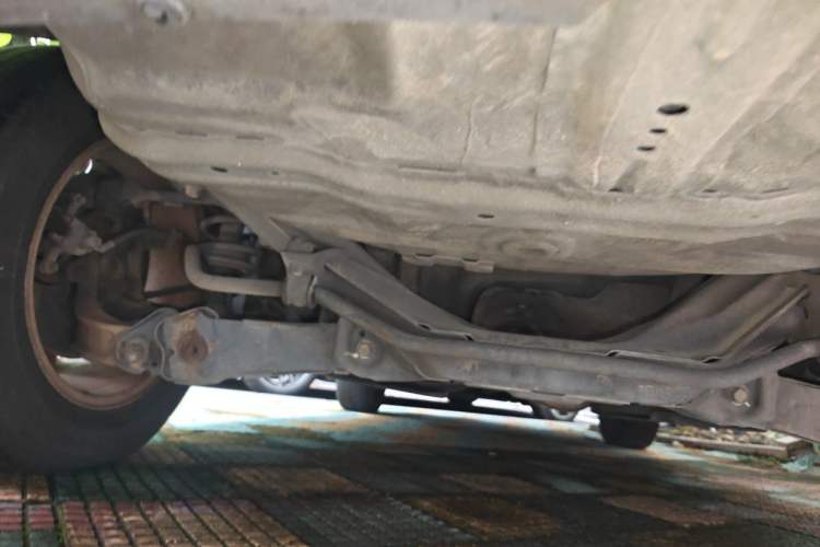 Used Honda CR-V 2010 2.0L automatic two-wheel drive urban version Chassis Rear