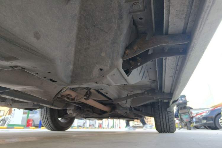 Used Honda CR-V 2010 2.0L manual two-wheel drive urban version Chassis Rear Right