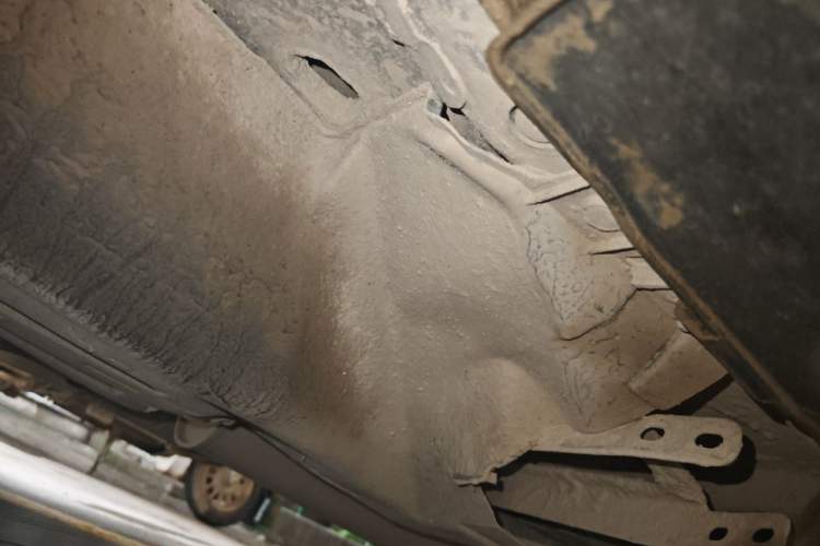 Used Honda CR-V 2010 2.0L automatic two-wheel drive urban version Chassis Rear Right