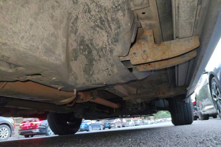 Used Honda CR-V 2010 2.0L automatic two-wheel drive urban version Chassis Rear Right