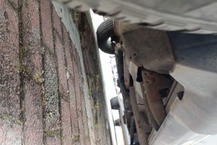 Used Honda CR-V 2010 2.0L automatic two-wheel drive urban version Chassis Rear Right