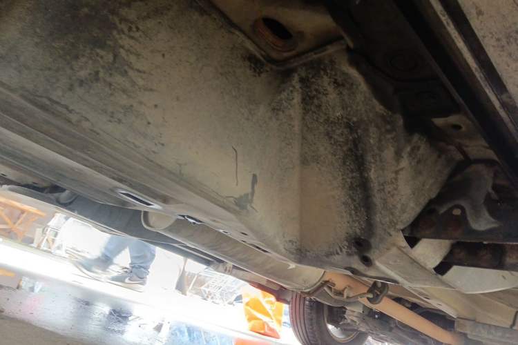 Used Honda CR-V 2010 2.0L automatic two-wheel drive urban version Chassis Rear Right