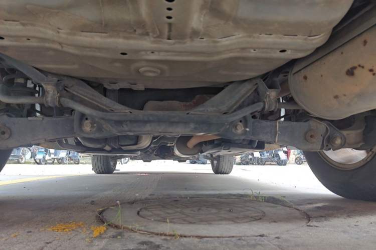 Used Honda CR-V 2010 2.0L automatic two-wheel drive urban version Chassis Rear