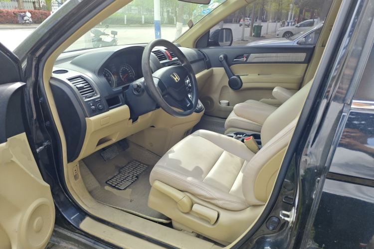 Used Honda CR-V 2010 2.0L automatic two-wheel drive urban version Driver Seat