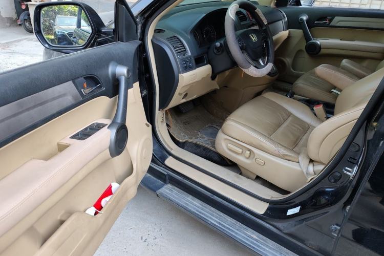 Used Honda CR-V 2010 2.4L automatic four-wheel drive luxury version Driver Seat