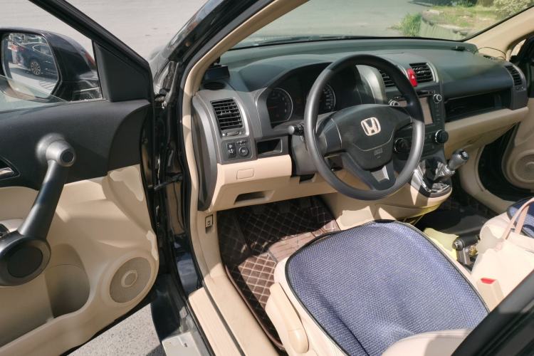 Used Honda CR-V 2010 2.0L manual two-wheel drive urban version Driver Seat