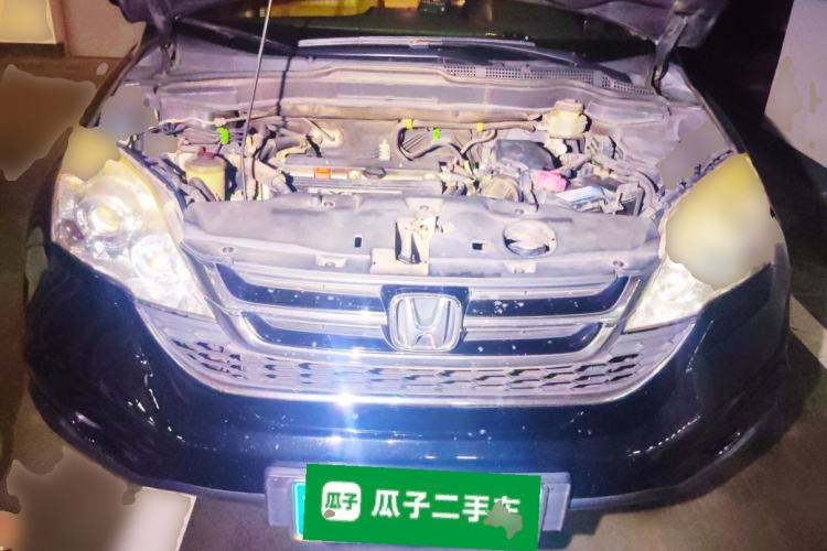Used Honda CR-V 2010 2.4L automatic four-wheel drive luxury version Engine Bay