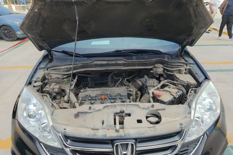 Used Honda CR-V 2010 2.0L manual two-wheel drive urban version Engine Bay