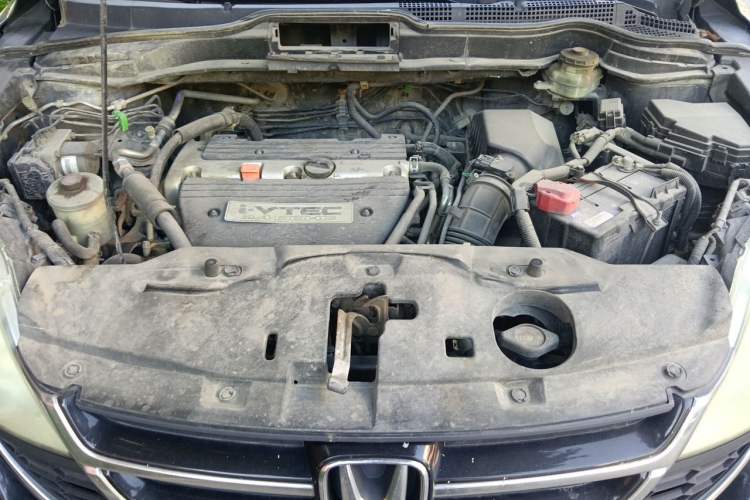 Used Honda CR-V 2010 2.4L automatic four-wheel drive luxury version Engine Bay