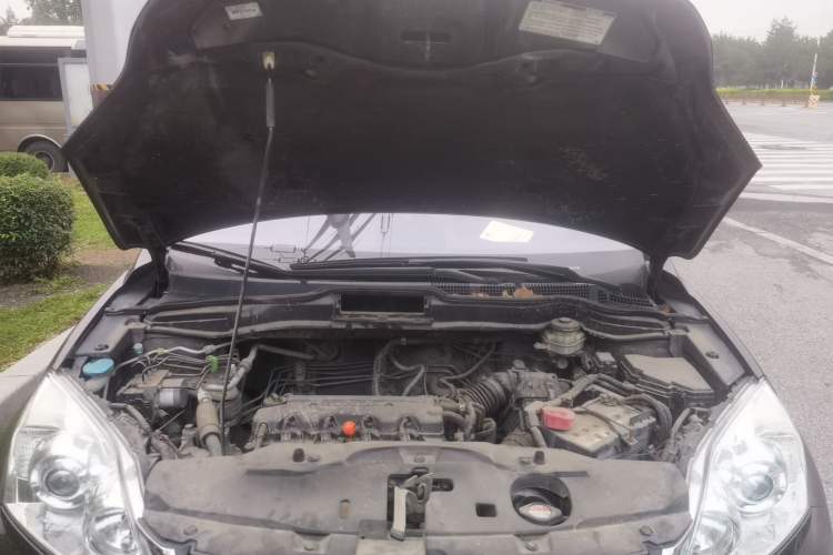 Used Honda CR-V 2010 2.0L Automatic Four-Wheel Drive Classic Edition Engine Bay