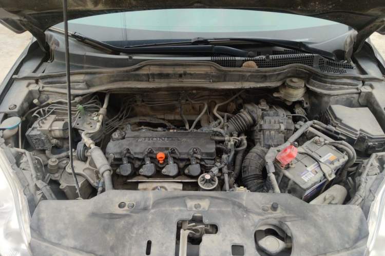 Used Honda CR-V 2010 2.0L automatic two-wheel drive urban version Engine Bay