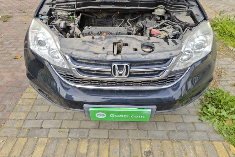 Used Honda CR-V 2010 2.0L automatic two-wheel drive urban version Engine Bay