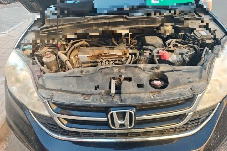 Used Honda CR-V 2010 2.4L automatic four-wheel drive luxury version Engine Bay