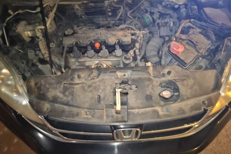 Used Honda CR-V 2010 2.0L Automatic Four-Wheel Drive Classic Edition Engine Bay