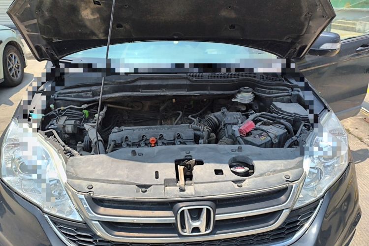 Used Honda CR-V 2010 2.0L automatic two-wheel drive urban version Engine Bay