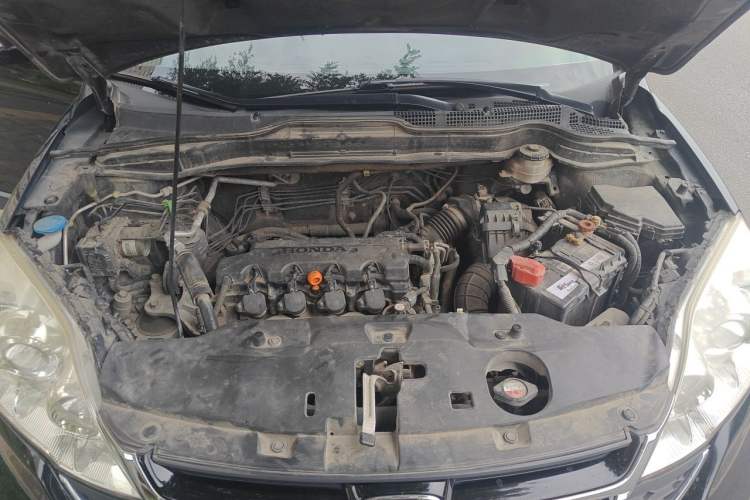 Used Honda CR-V 2010 2.0L automatic two-wheel drive urban version Engine Bay