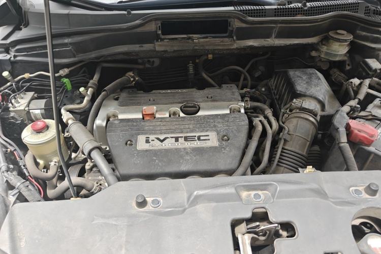 Used Honda CR-V 2010 2.4L automatic four-wheel drive luxury version Engine Bay