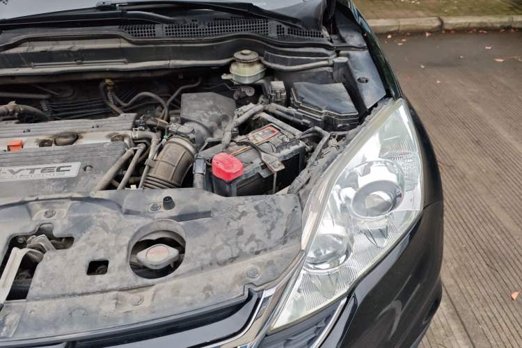 Used Honda CR-V 2010 2.4L automatic four-wheel drive luxury version Engine Bay Left