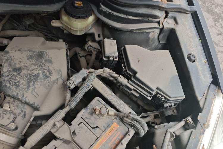Used Honda CR-V 2010 2.4L automatic four-wheel drive luxury version Engine Bay Left
