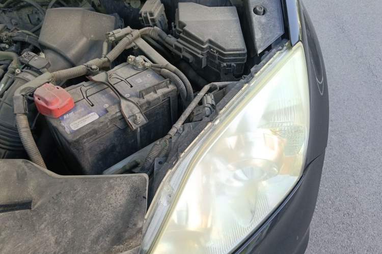 Used Honda CR-V 2010 2.4L automatic four-wheel drive luxury version Engine Bay Left