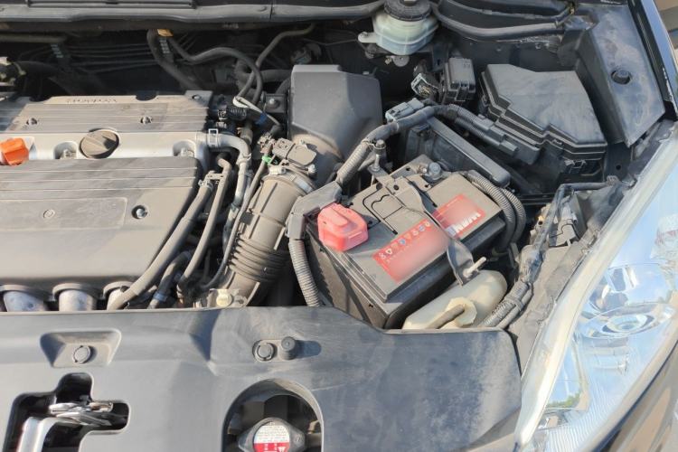 Used Honda CR-V 2010 2.4L automatic four-wheel drive luxury version Engine Bay Left