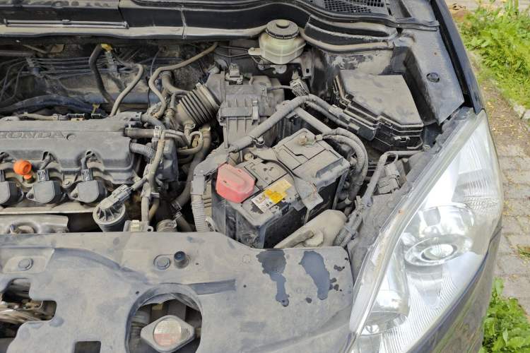 Used Honda CR-V 2010 2.0L automatic two-wheel drive urban version Engine Bay Left