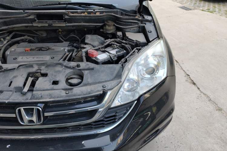 Used Honda CR-V 2010 2.4L automatic four-wheel drive luxury version Engine Bay Left