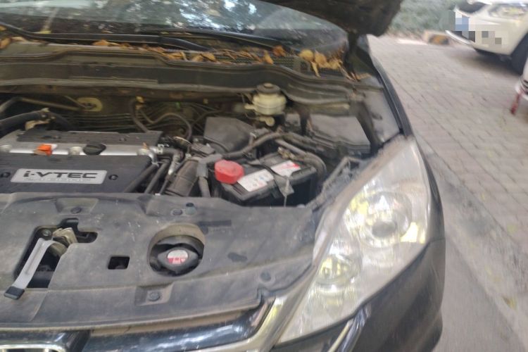 Used Honda CR-V 2010 2.4L Automatic Four-Wheel Drive Prestige Navigation Edition Engine Bay Left
