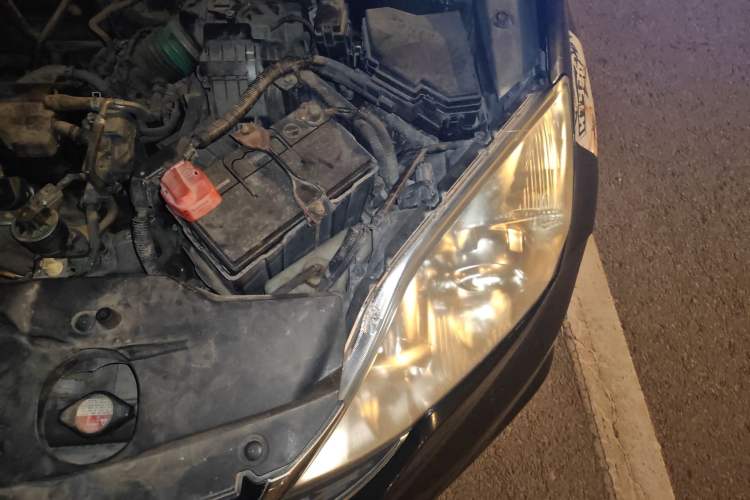 Used Honda CR-V 2010 2.0L Automatic Four-Wheel Drive Classic Edition Engine Bay Left