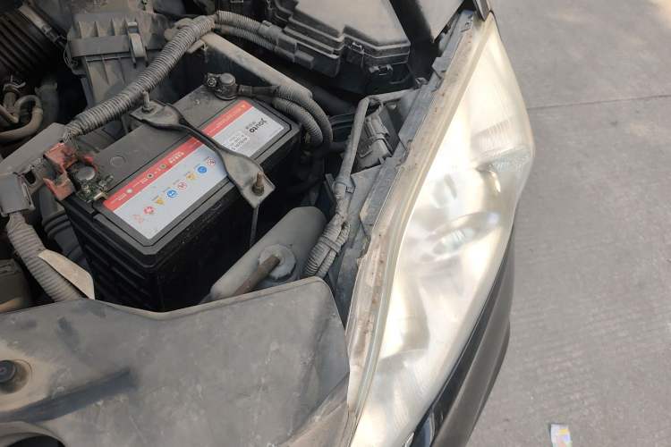 Used Honda CR-V 2010 2.0L Automatic Four-Wheel Drive Classic Edition Engine Bay Left
