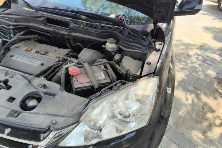 Used Honda CR-V 2010 2.4L automatic four-wheel drive luxury version Engine Bay Left