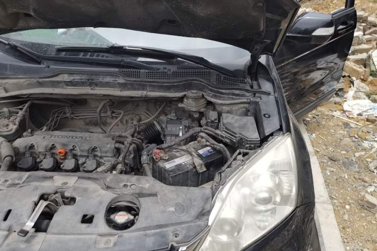 Used Honda CR-V 2010 2.0L Automatic Four-Wheel Drive Classic Edition Engine Bay Left